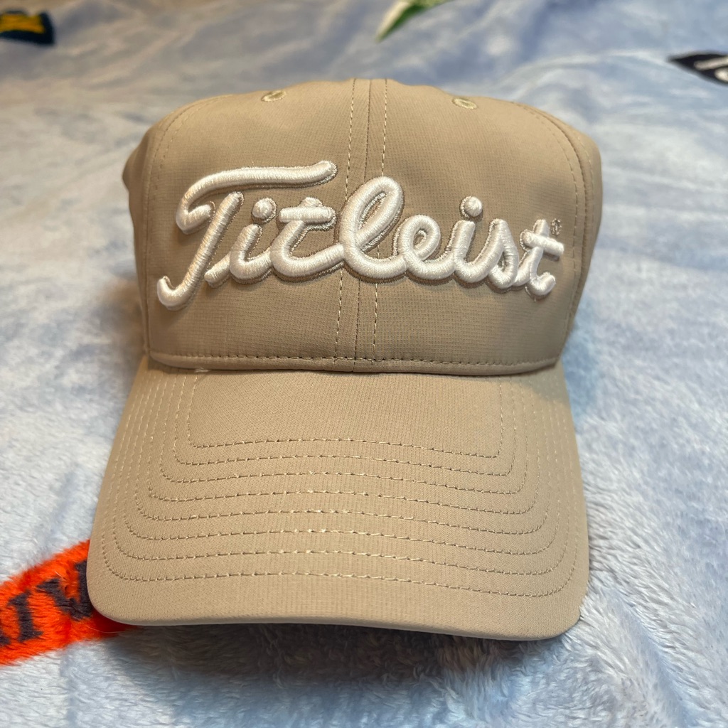 Titelist Mens 2022 Tour Performance Golf Hat Titelist Mens 2022 Tour Performance Golf Hat